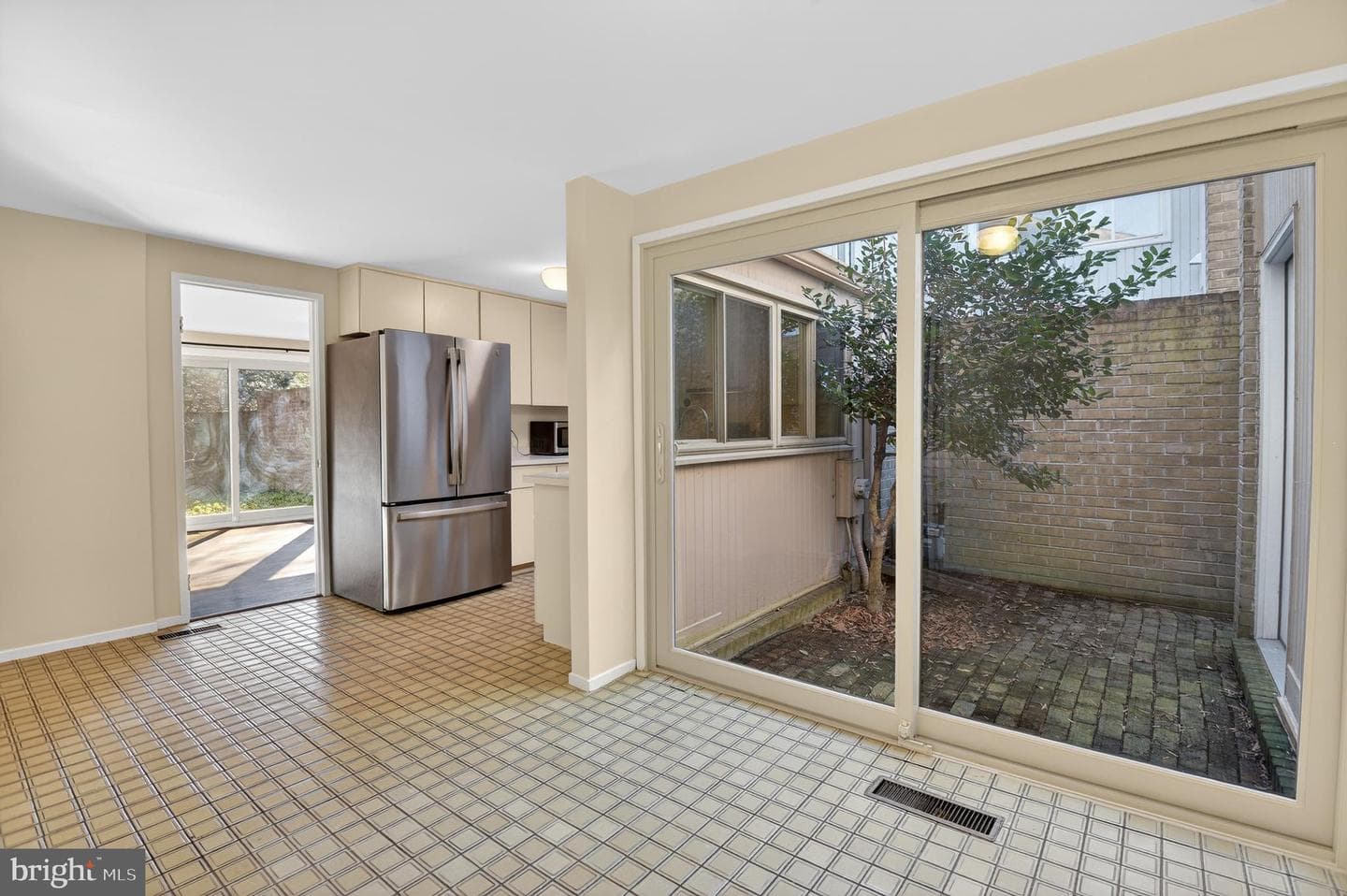 19144 Roman Way photo 11