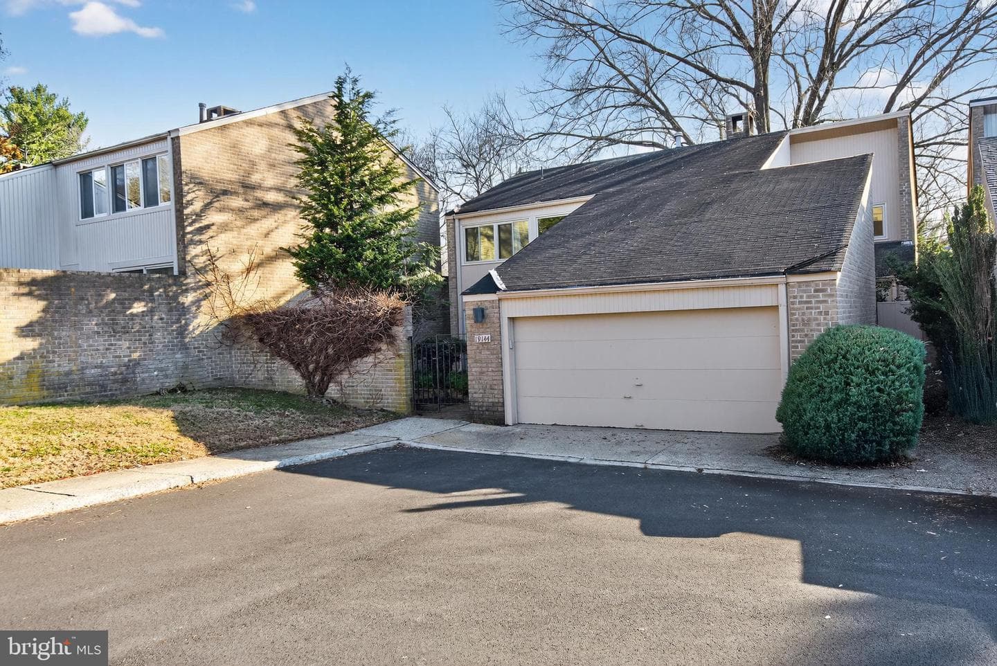 19144 Roman Way photo 2