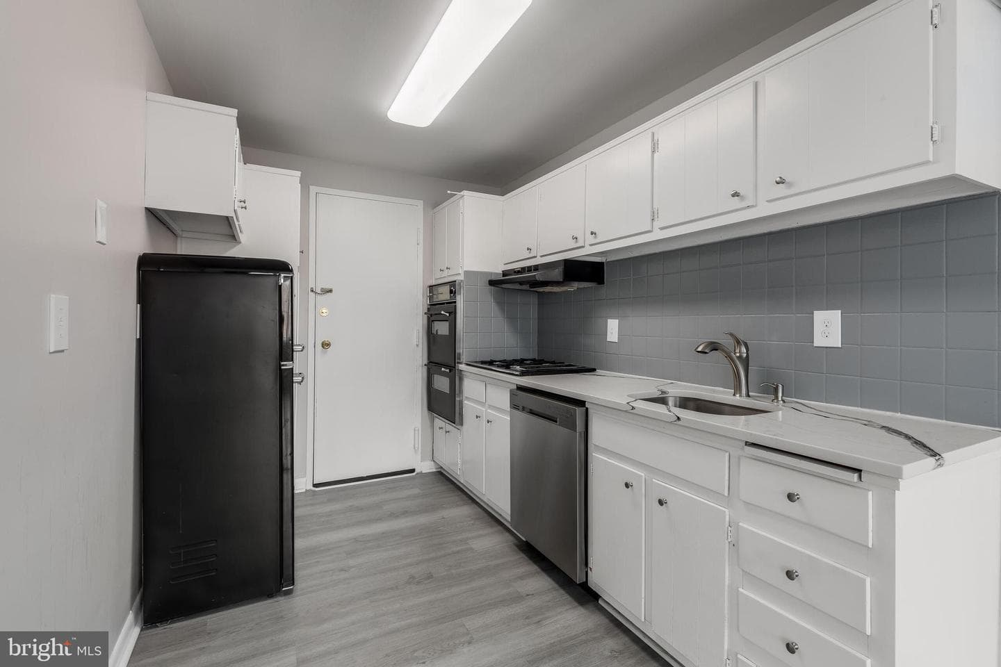 10201 Grosvenor Place #204 photo 10