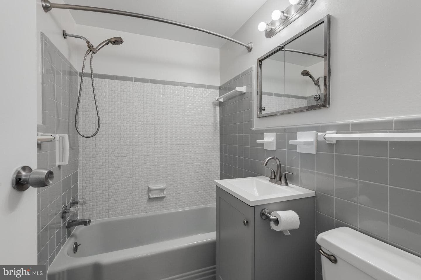 10201 Grosvenor Place #204 photo 17