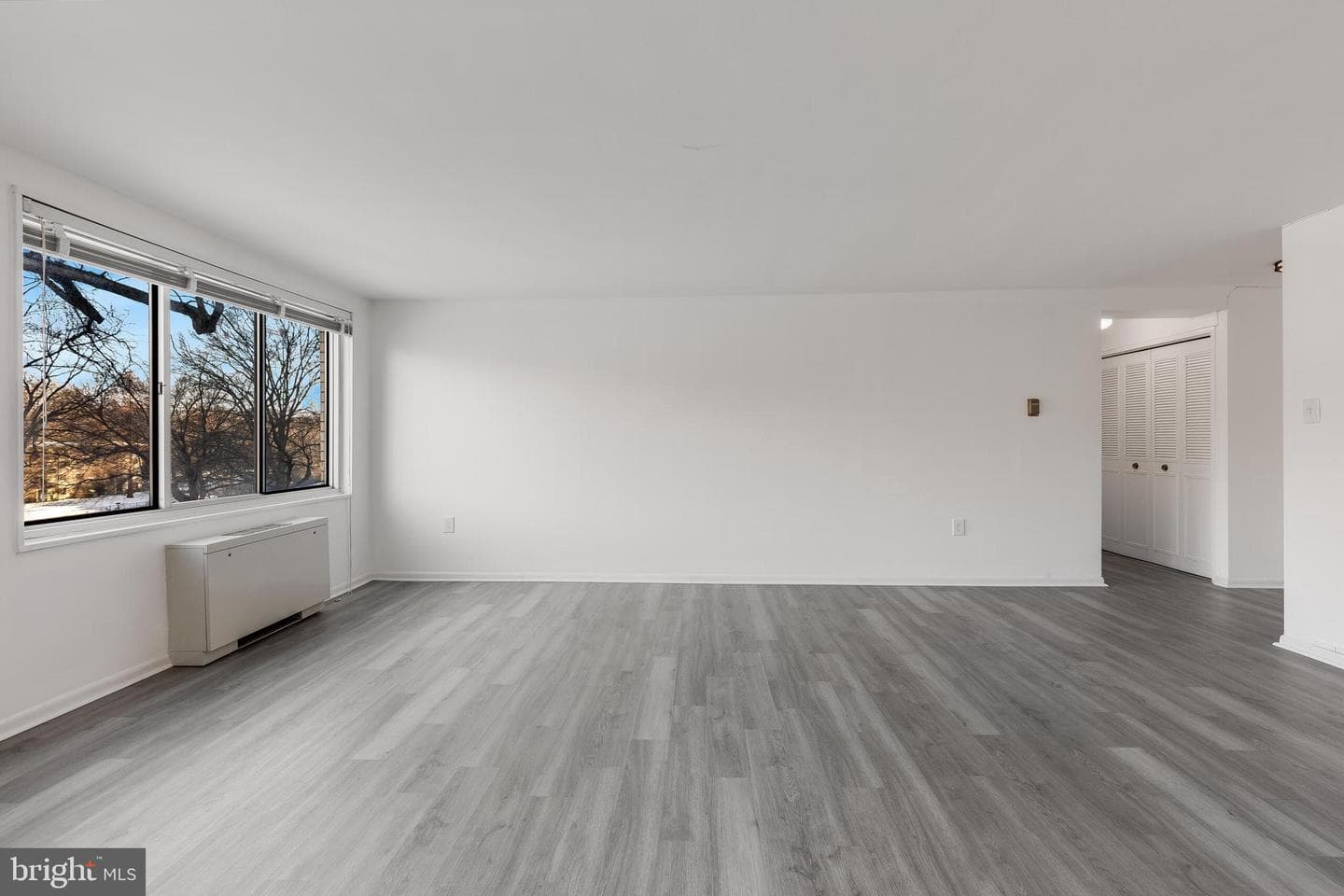 10201 Grosvenor Place #204 photo 7