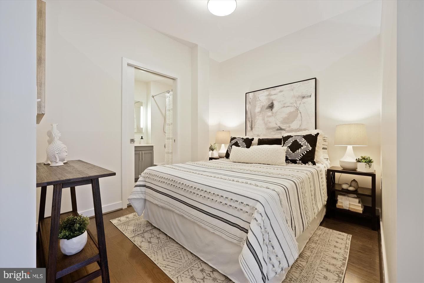 1320 Fenwick Lane #606 photo 22