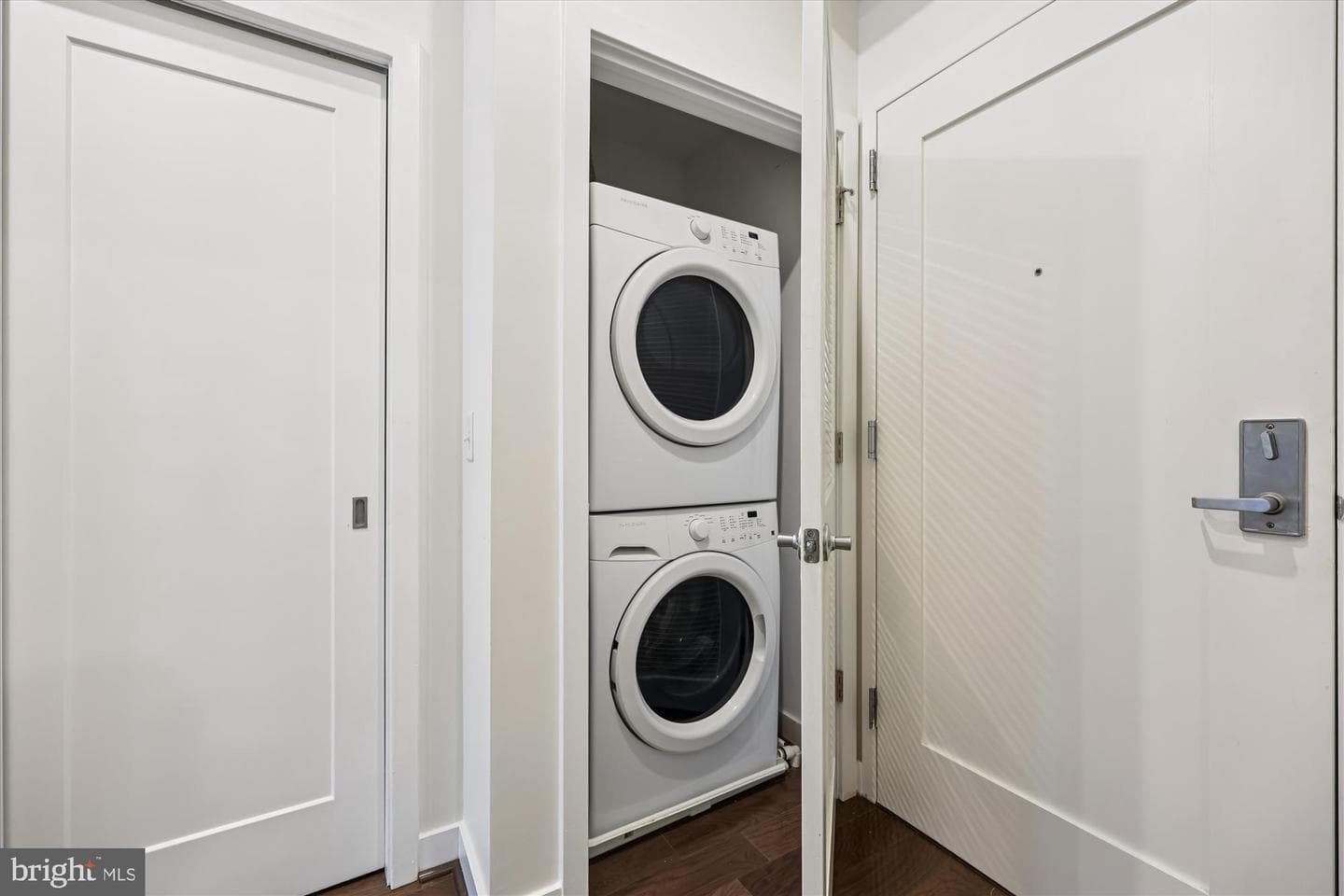 1320 Fenwick Lane #606 photo 28