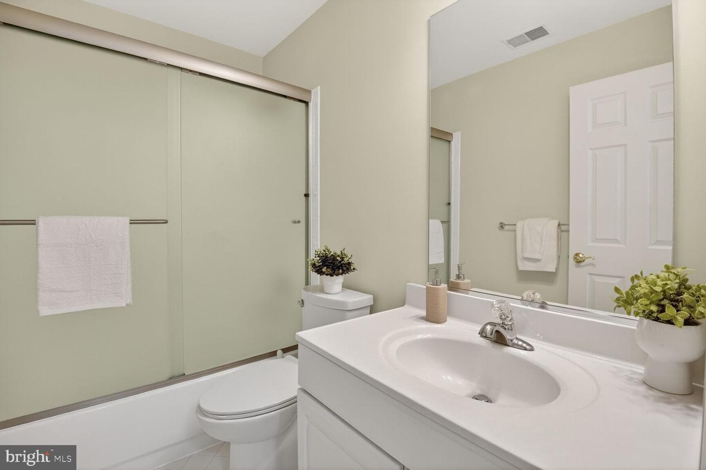 13766 Lambertina Place photo 19