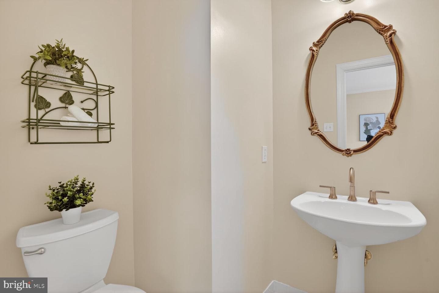 13766 Lambertina Place photo 9
