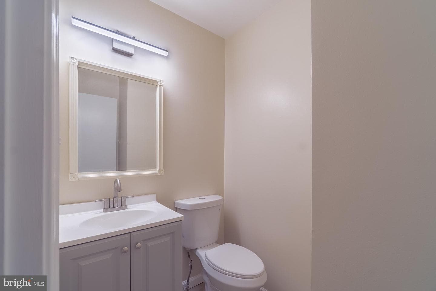 9416 Penshurst Court photo 8