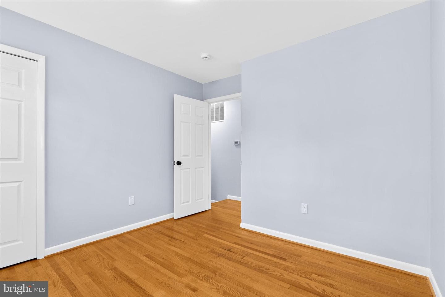 686 College Parkway photo 31