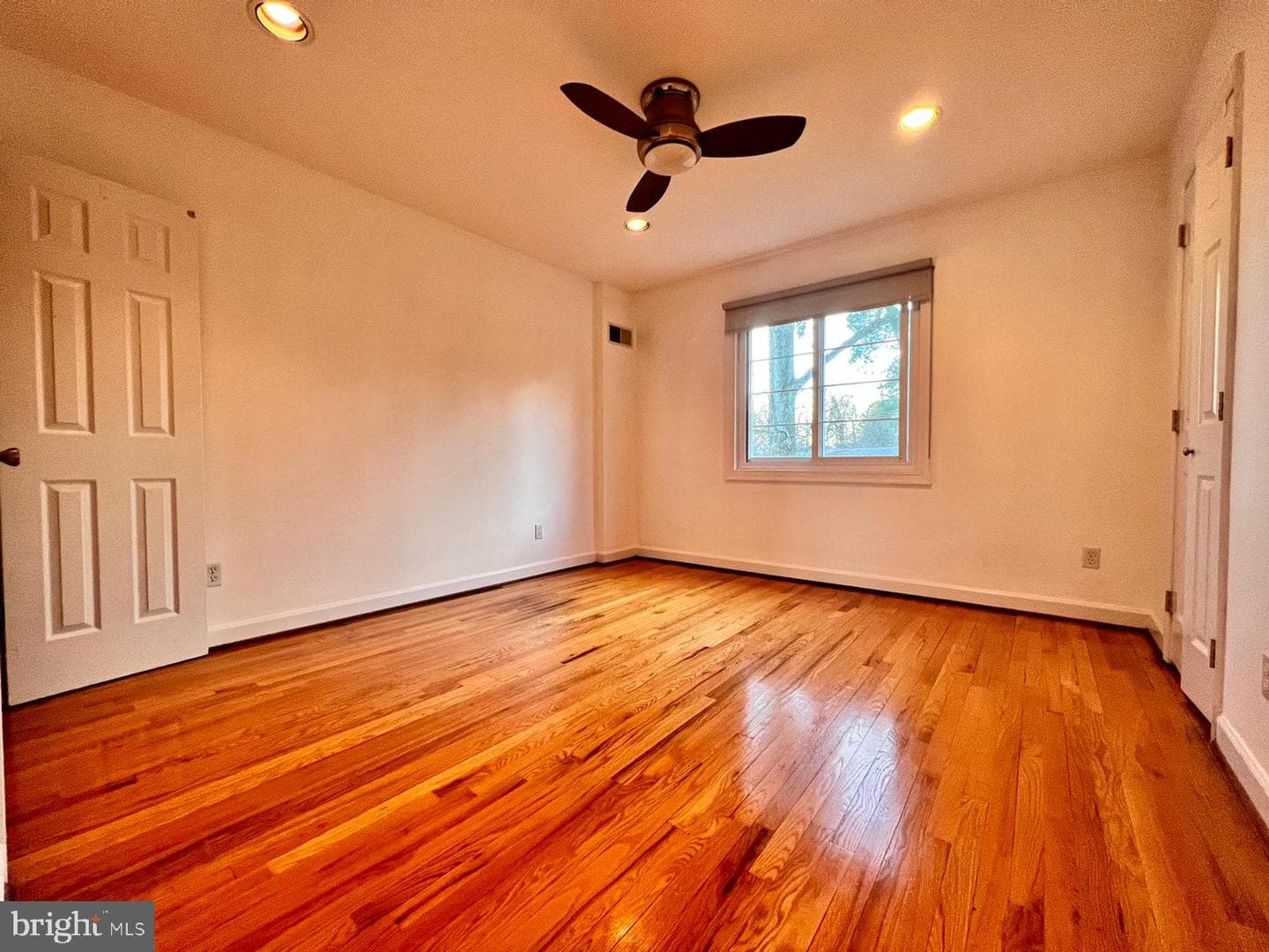 5332 Pooks Hill Road #304 photo 10