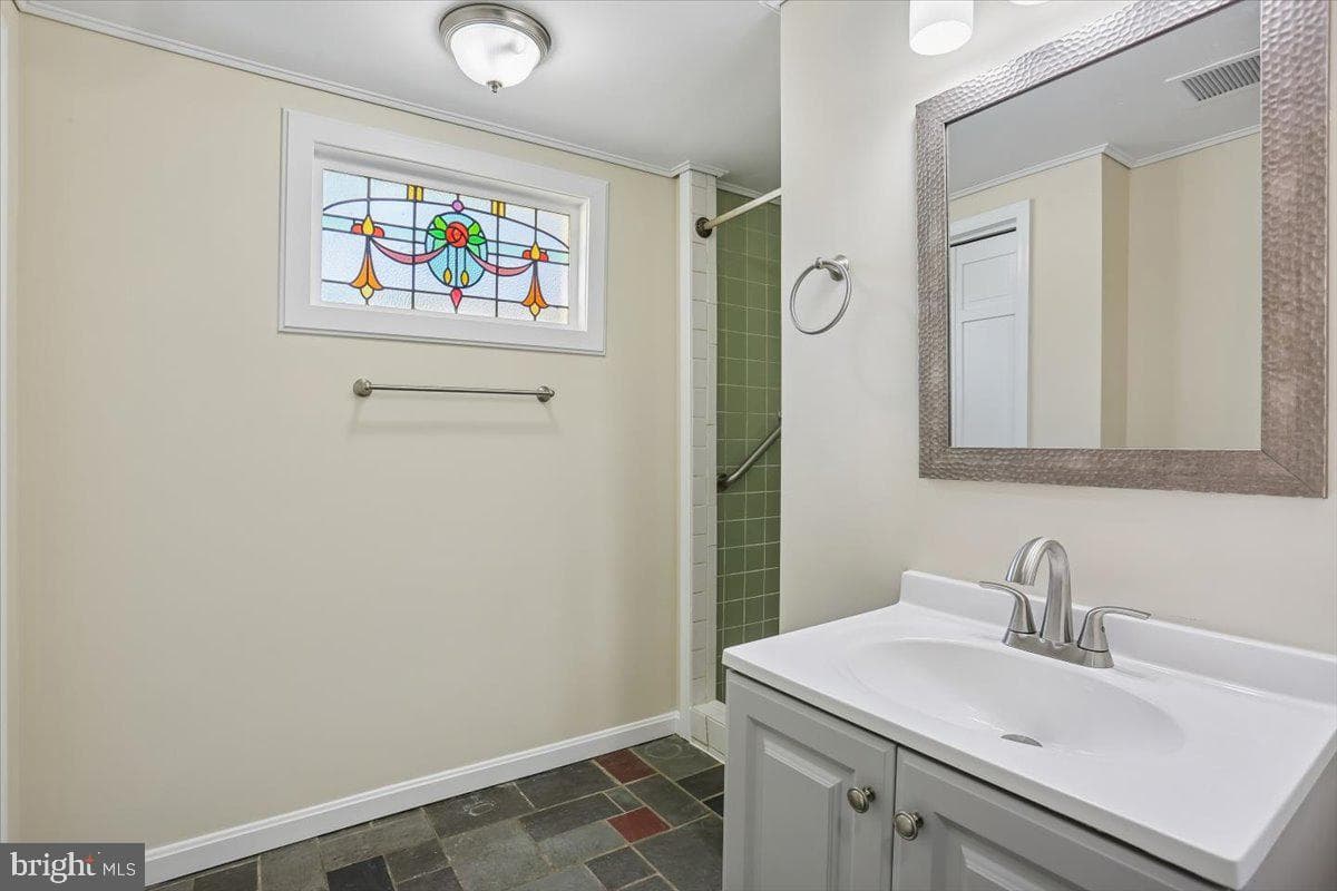 705 College Parkway photo 25