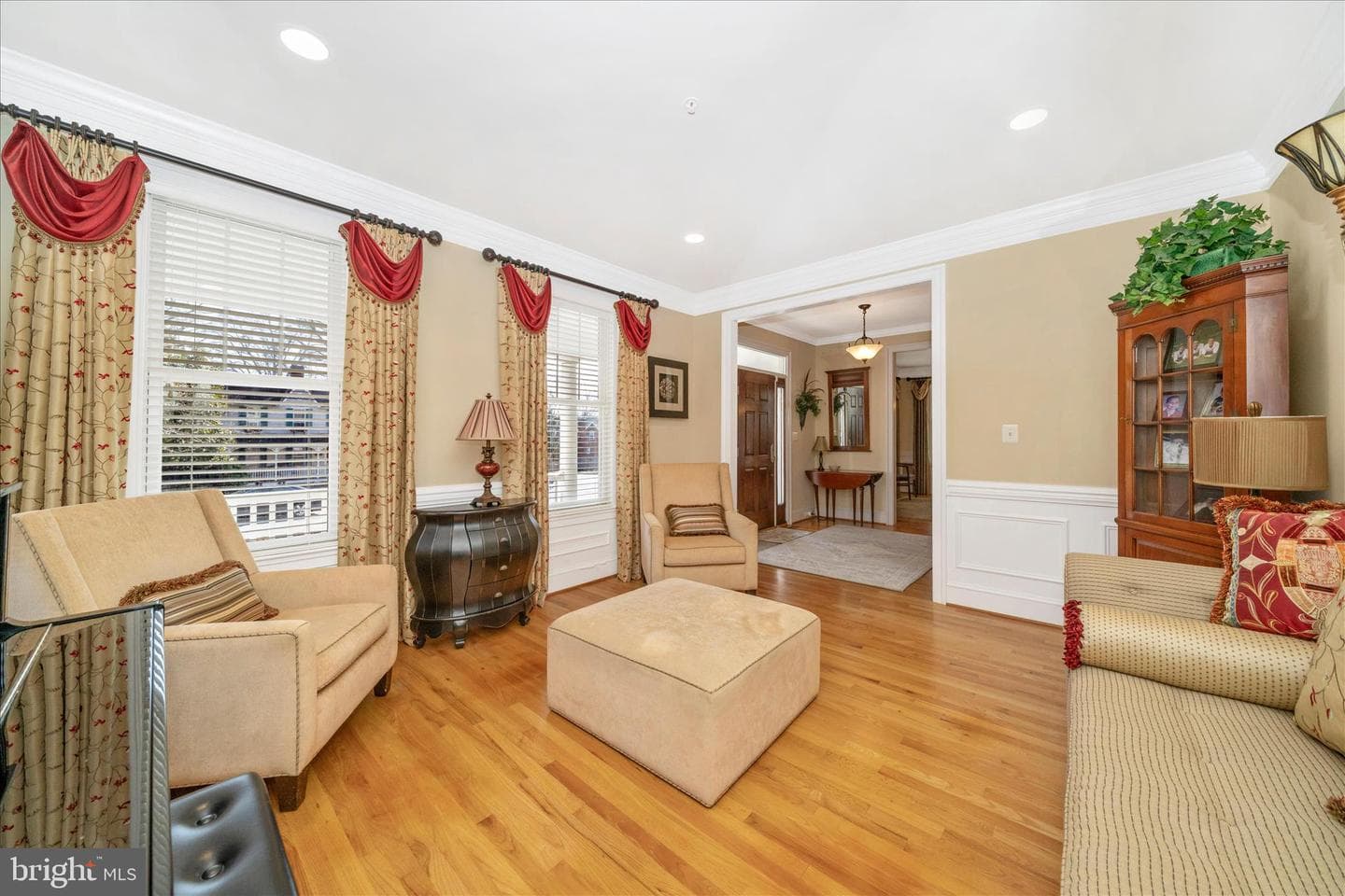 5715 Lone Oak Drive photo 9