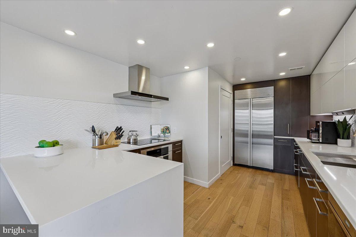 5600 Wisconsin Avenue #705 photo 13