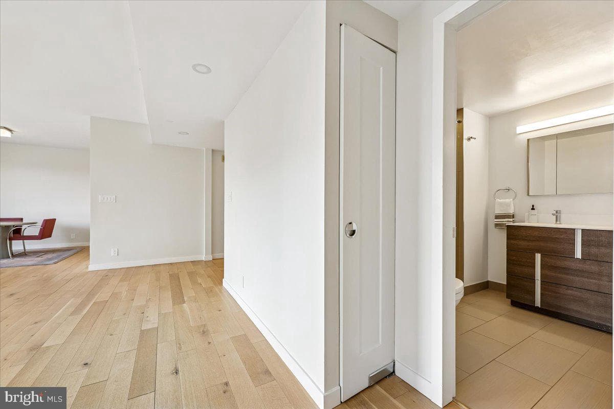 5600 Wisconsin Avenue #705 photo 18