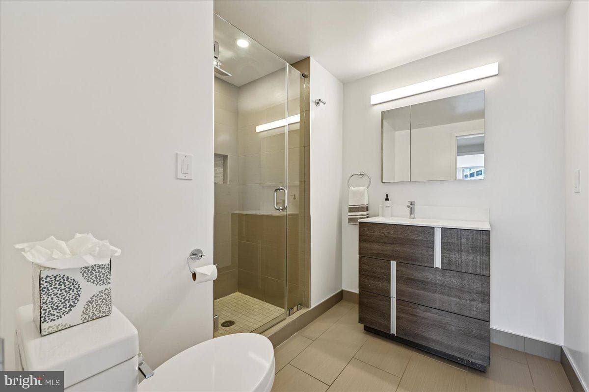 5600 Wisconsin Avenue #705 photo 19
