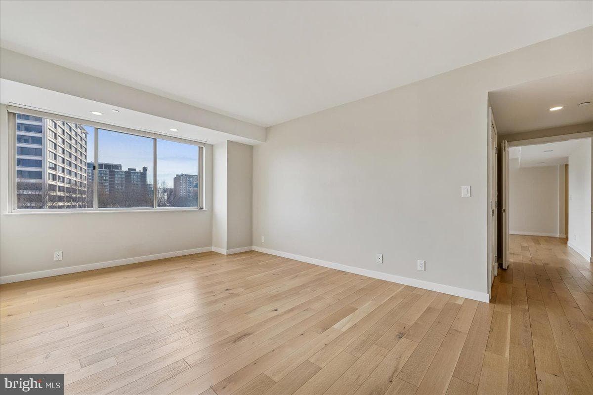 5600 Wisconsin Avenue #705 photo 23