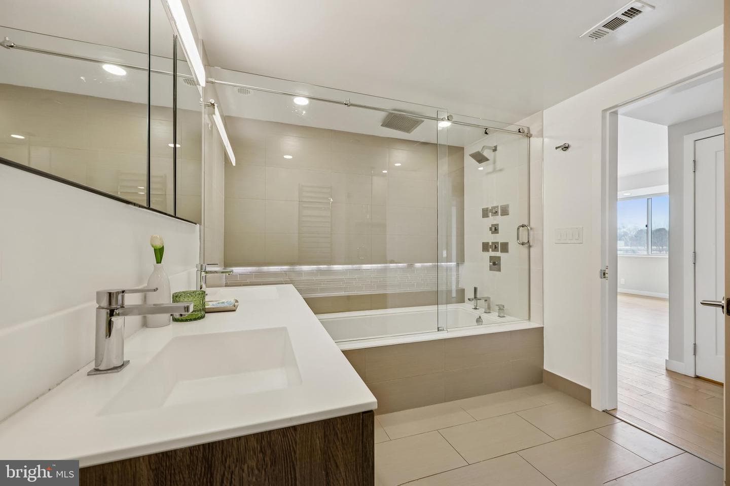 5600 Wisconsin Avenue #705 photo 27