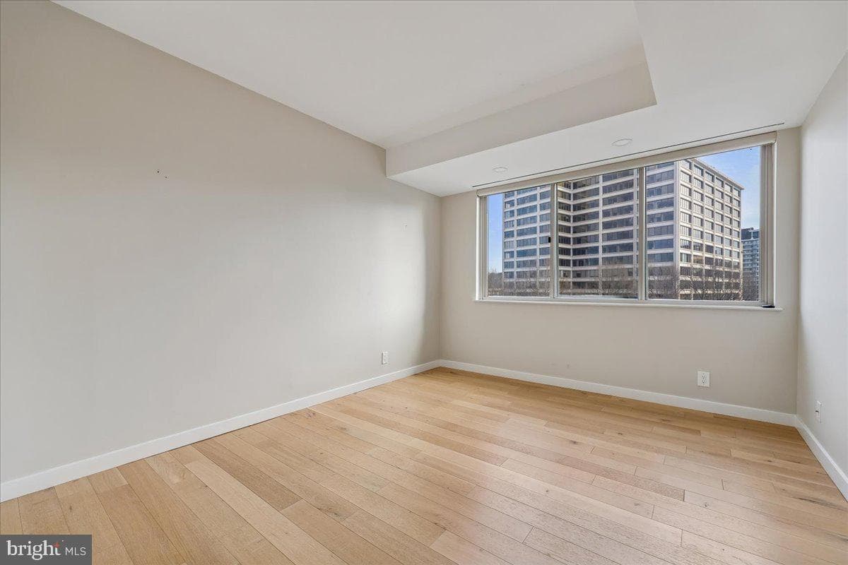 5600 Wisconsin Avenue #705 photo 33