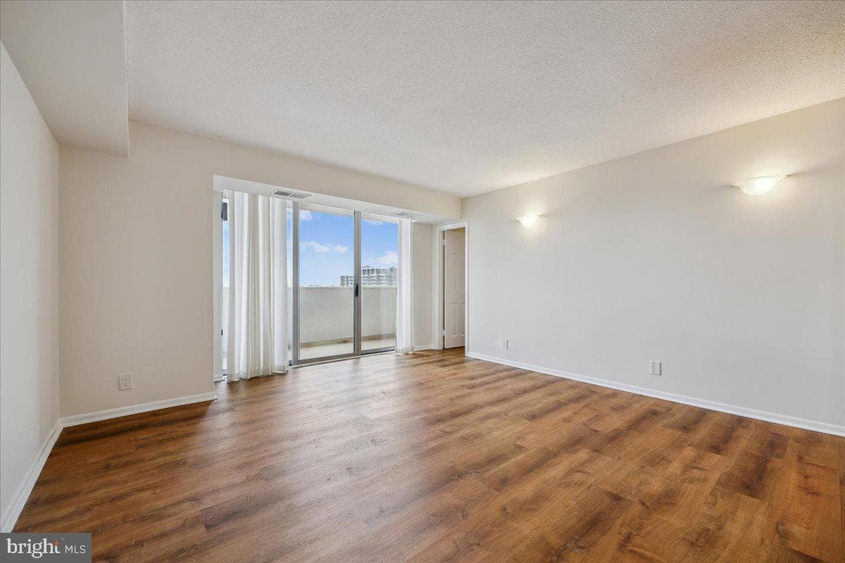4601 N Park Avenue #1616 photo 8