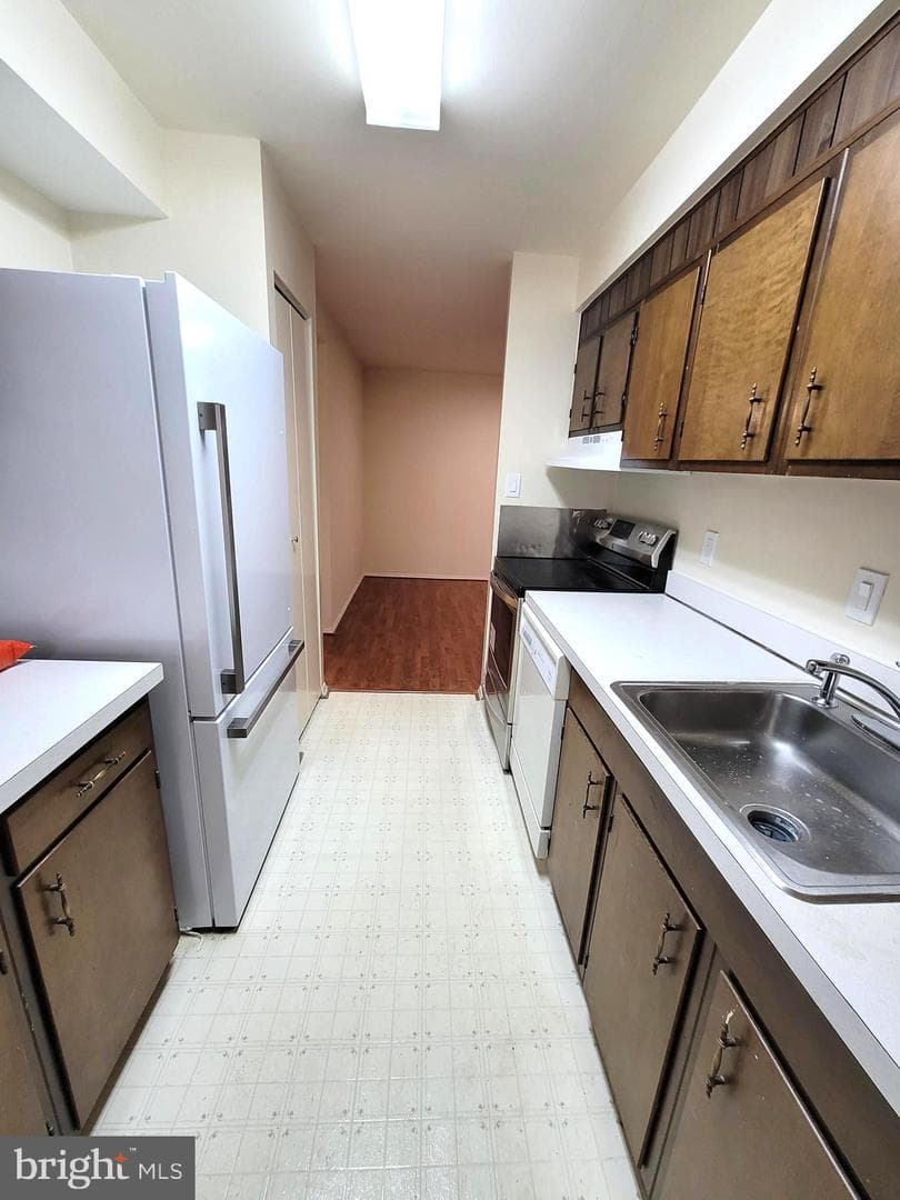 433 Christopher Avenue #23 (94) photo 11