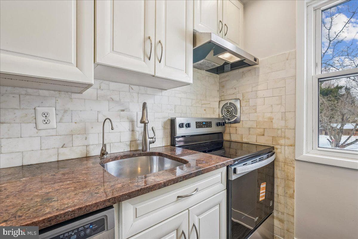 7630 Tomlinson Avenue #l-16 photo 11