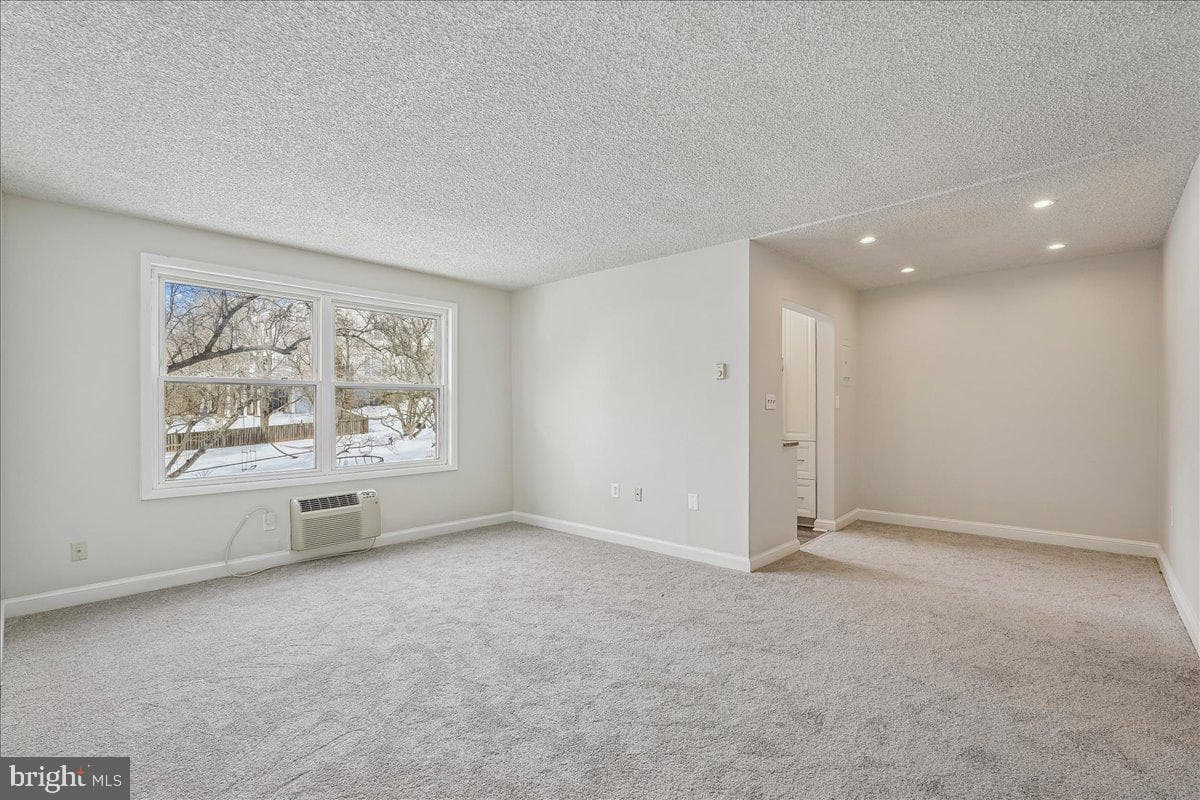 7630 Tomlinson Avenue #l-16 photo 7