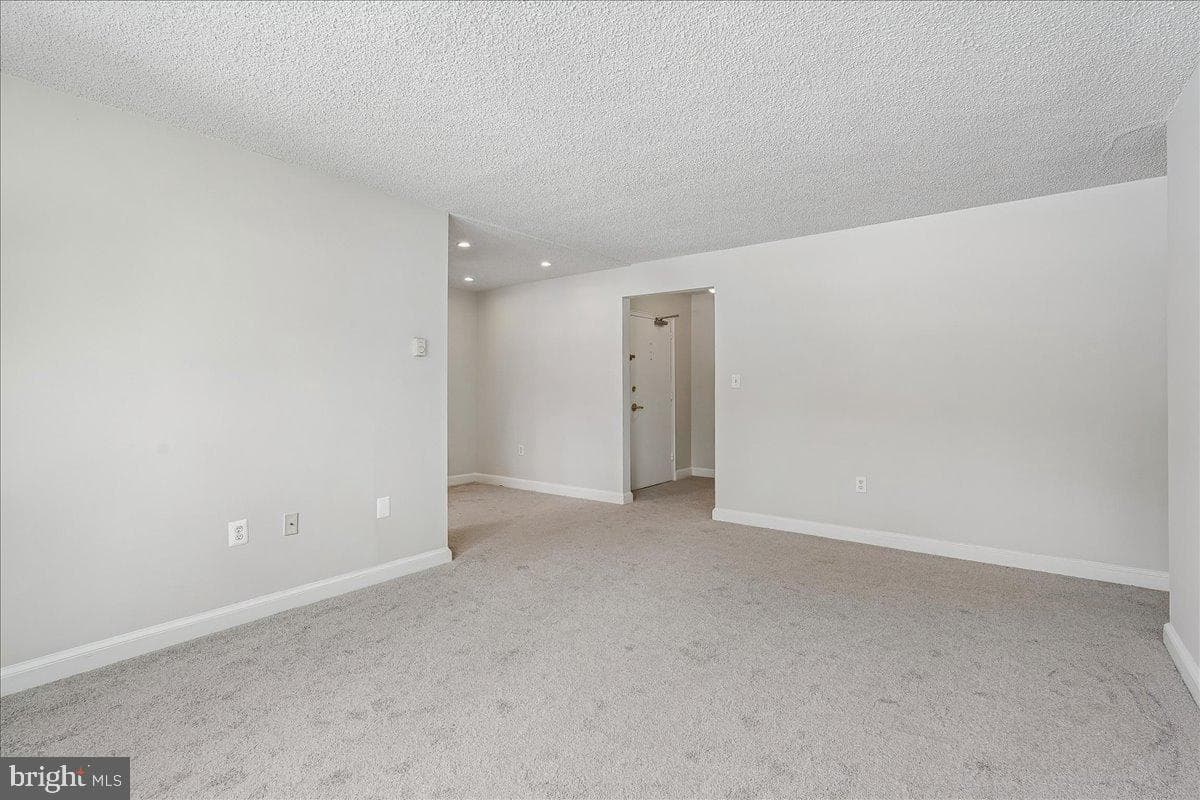 7630 Tomlinson Avenue #l-16 photo 9