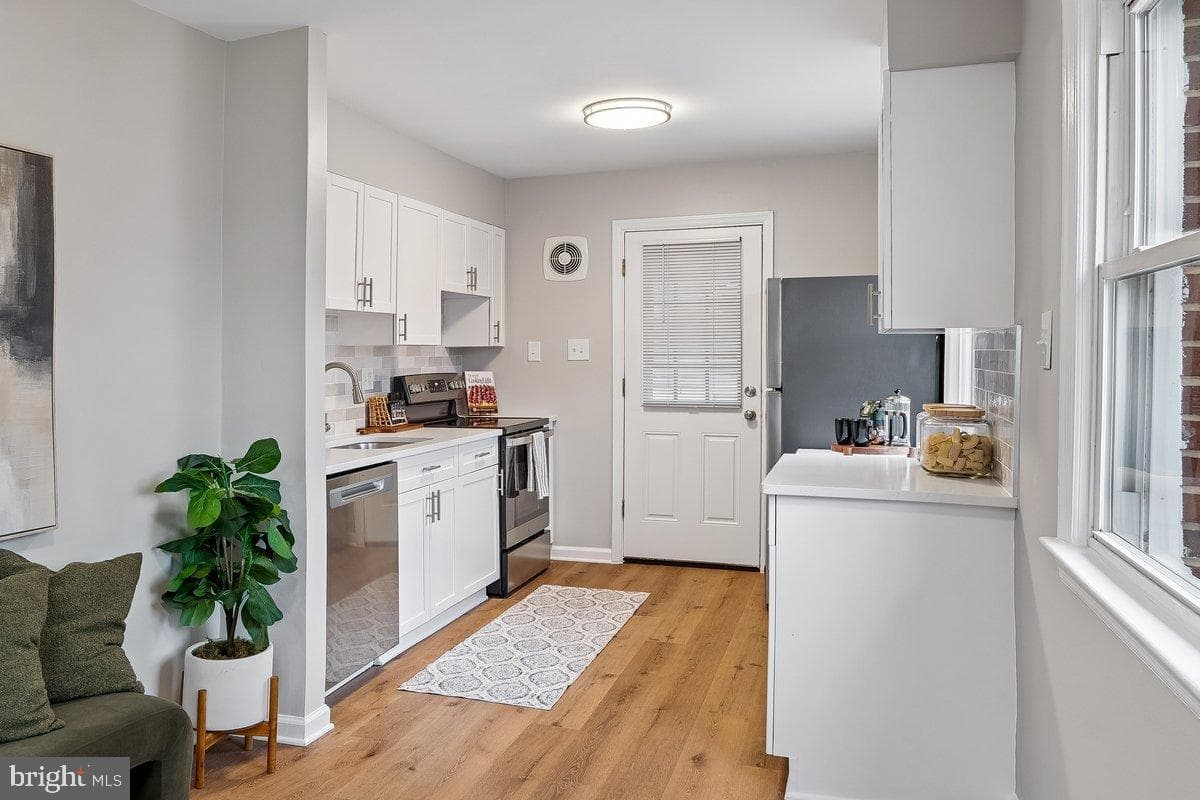 3921 Lantern Drive photo 7