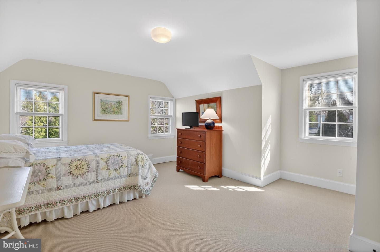5208 Woodlawn Avenue photo 39