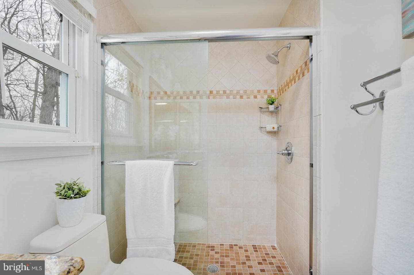 14316 Piccadilly Road photo 29