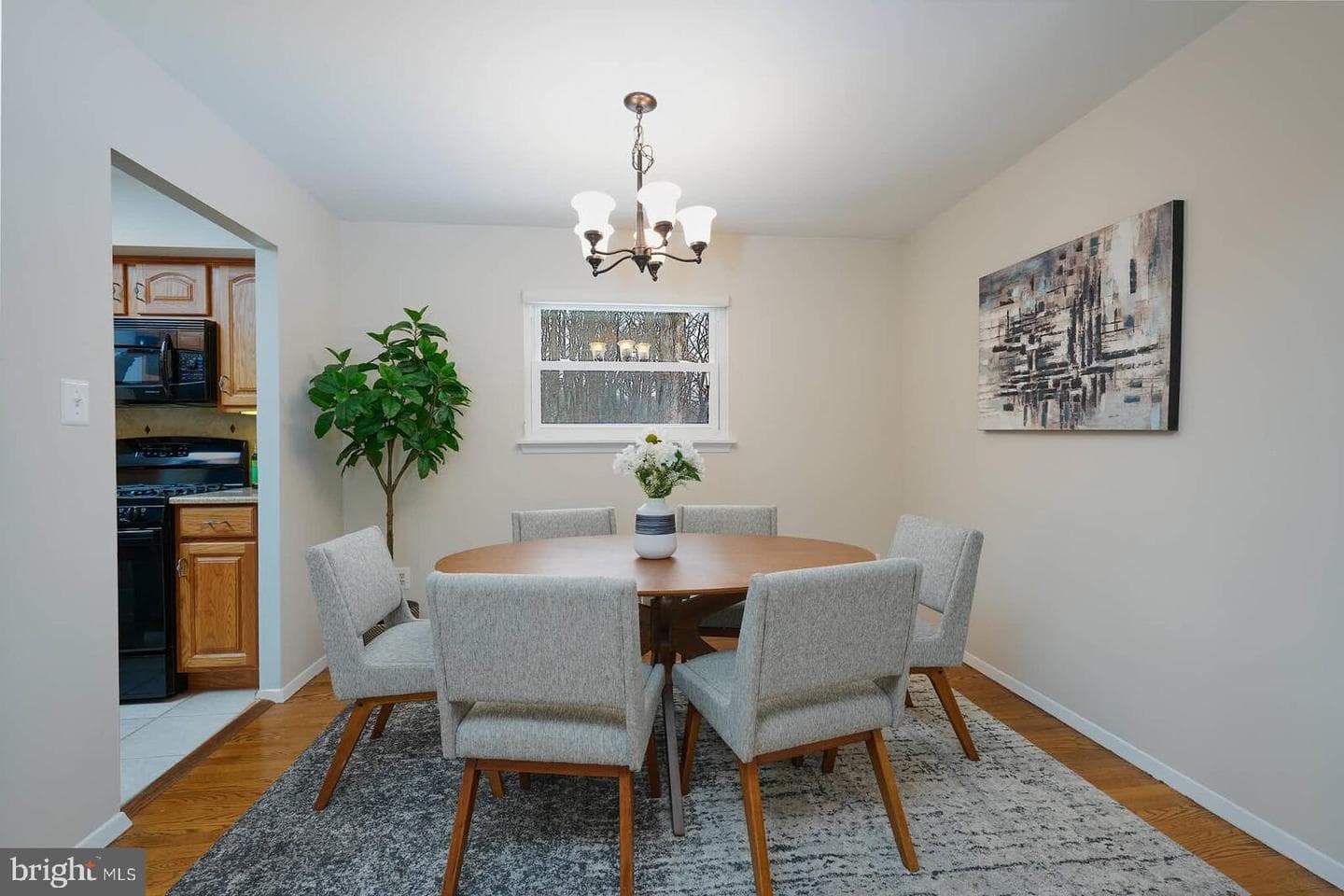 14316 Piccadilly Road photo 6