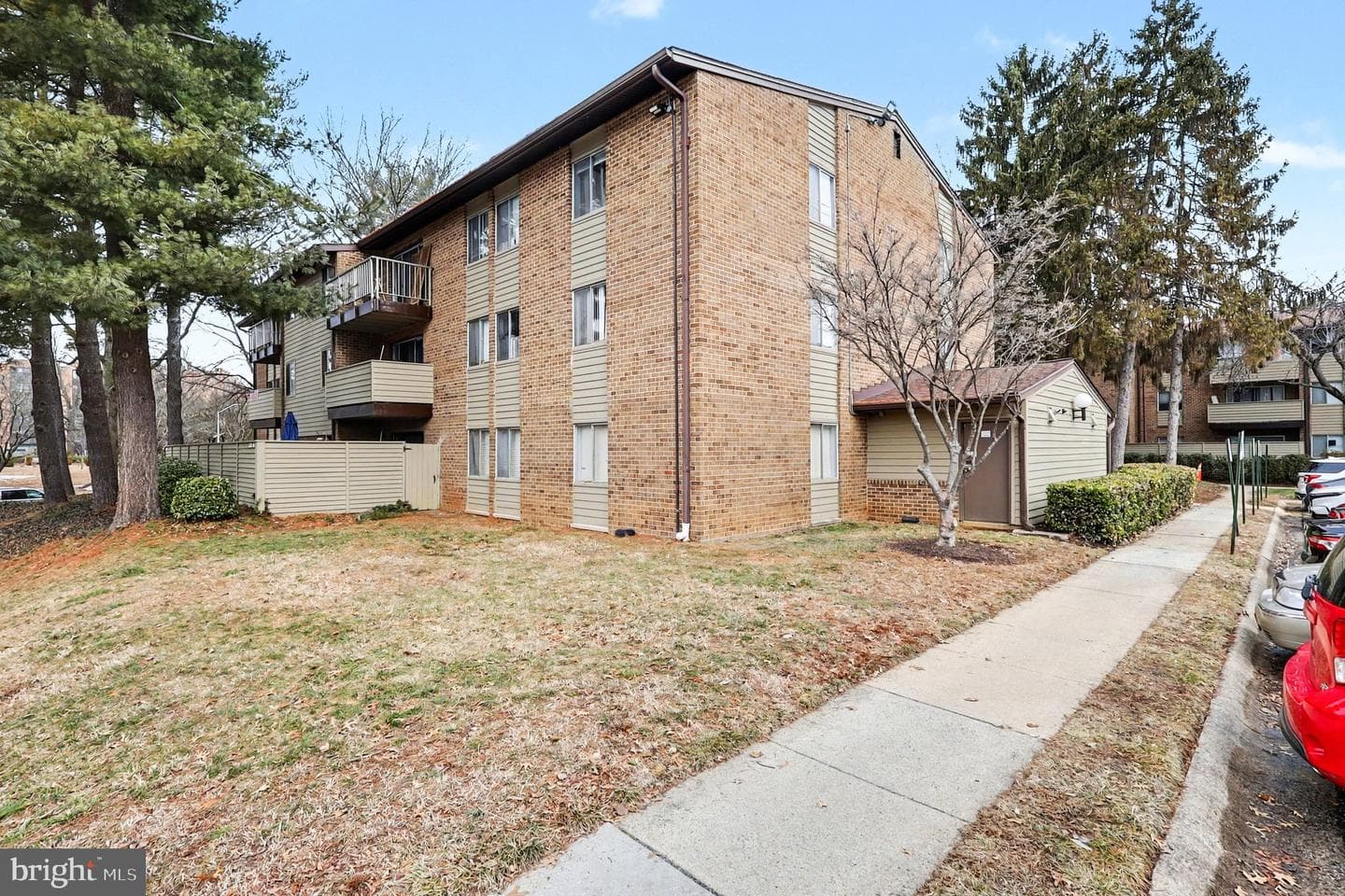 19323 Club House Road #304 photo 4