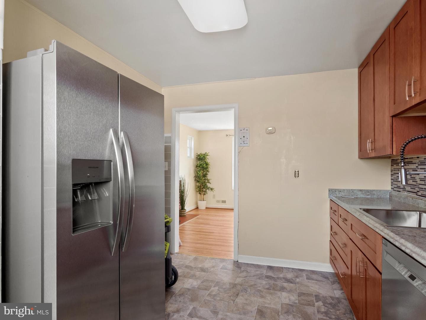 3405 Fredale Street photo 10