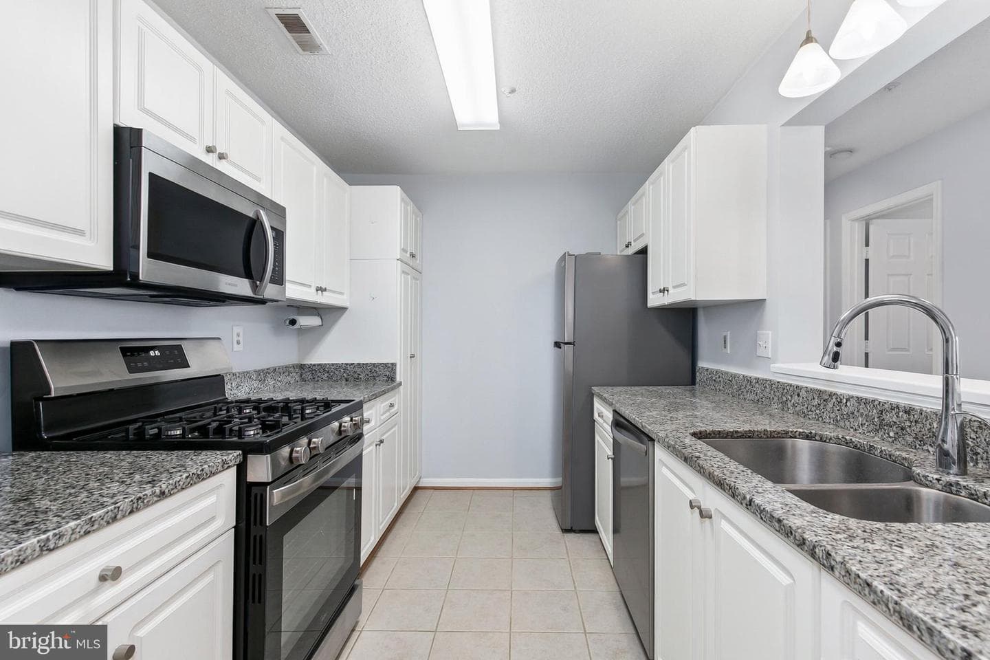 10007 Vanderbilt Circle #14 photo 12