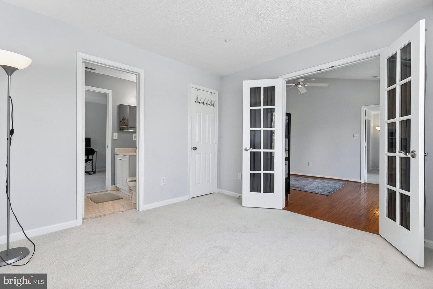 10007 Vanderbilt Circle #14 photo 15