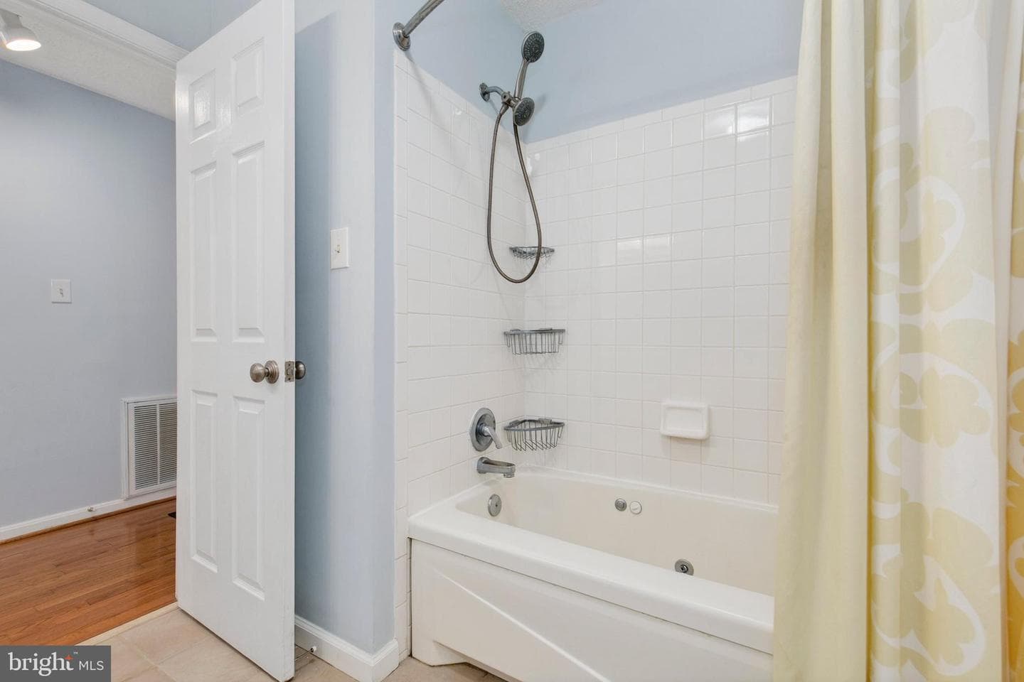 10007 Vanderbilt Circle #14 photo 24