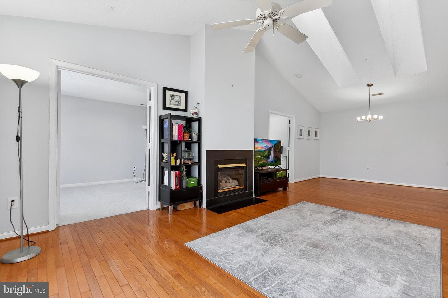 10007 Vanderbilt Circle #14 photo 5