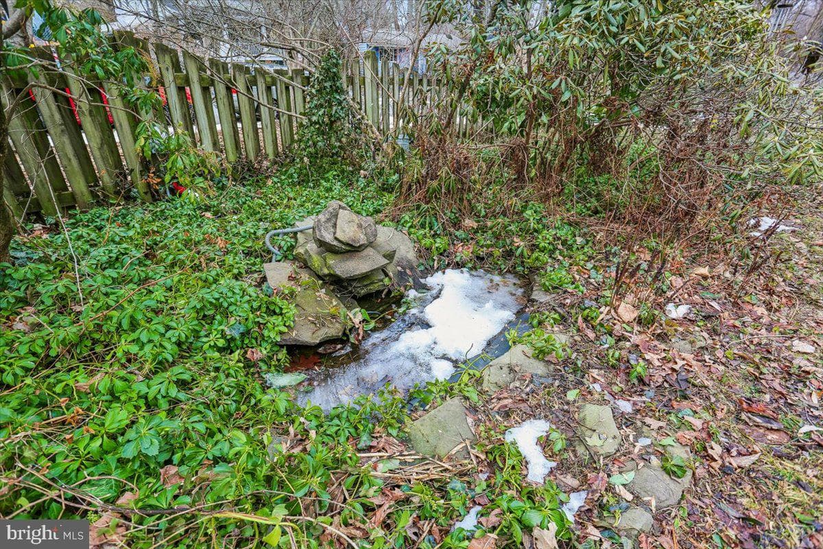 11011 Montrose Avenue photo 6