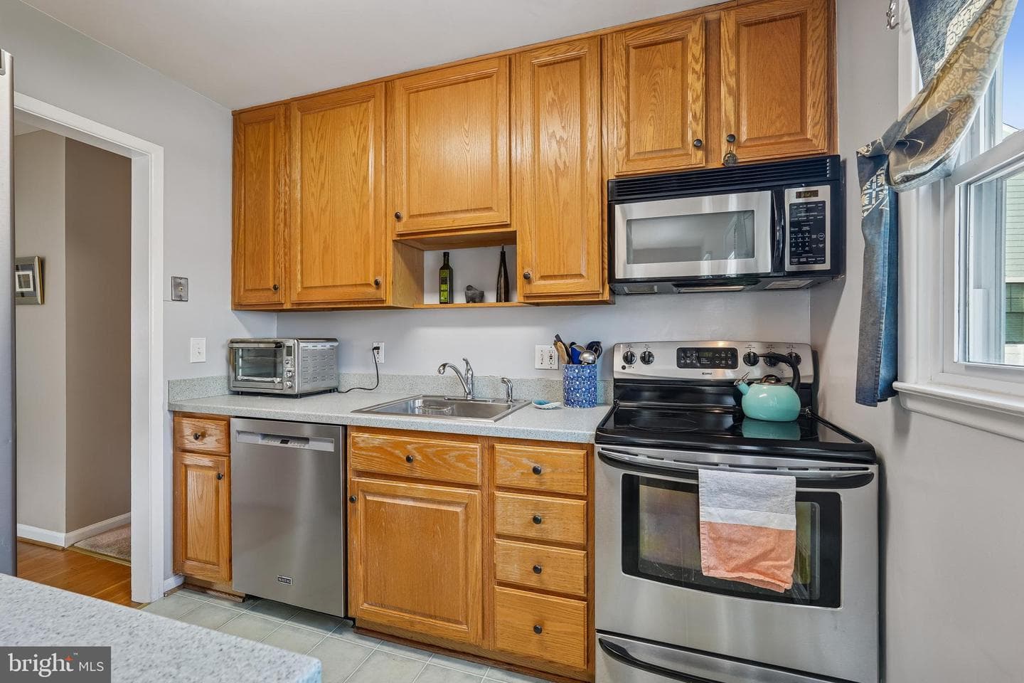 6417 Camrose Terrace photo 11