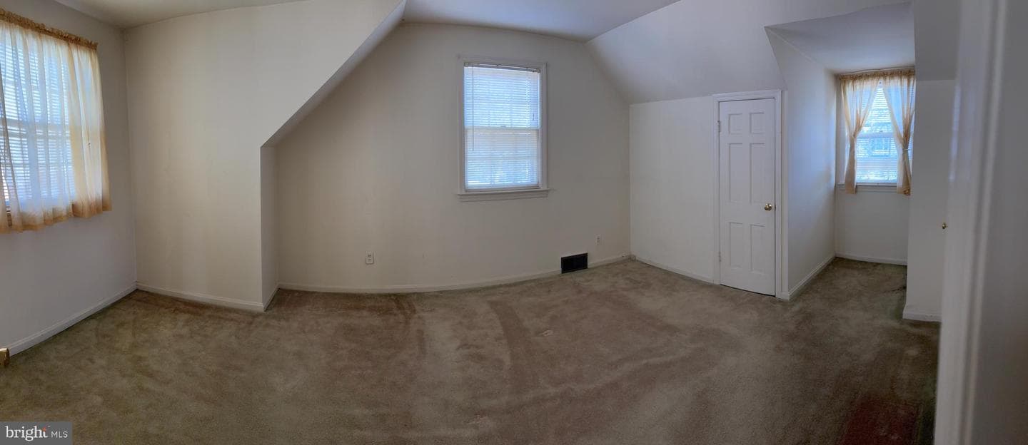 8208 Maple Ridge Road photo 8