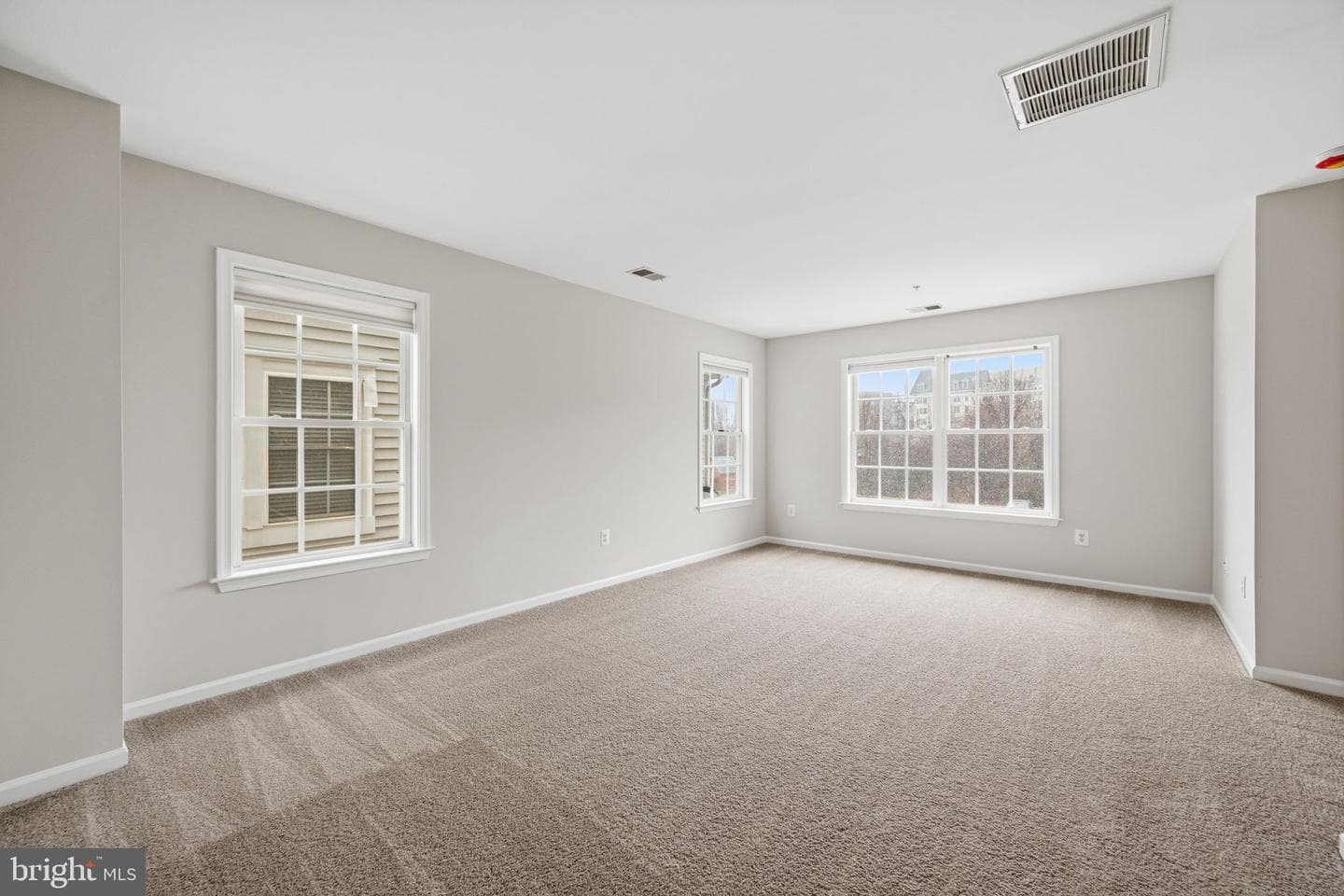 1004 Gaither Road photo 16