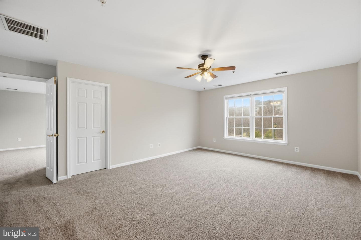 1004 Gaither Road photo 19