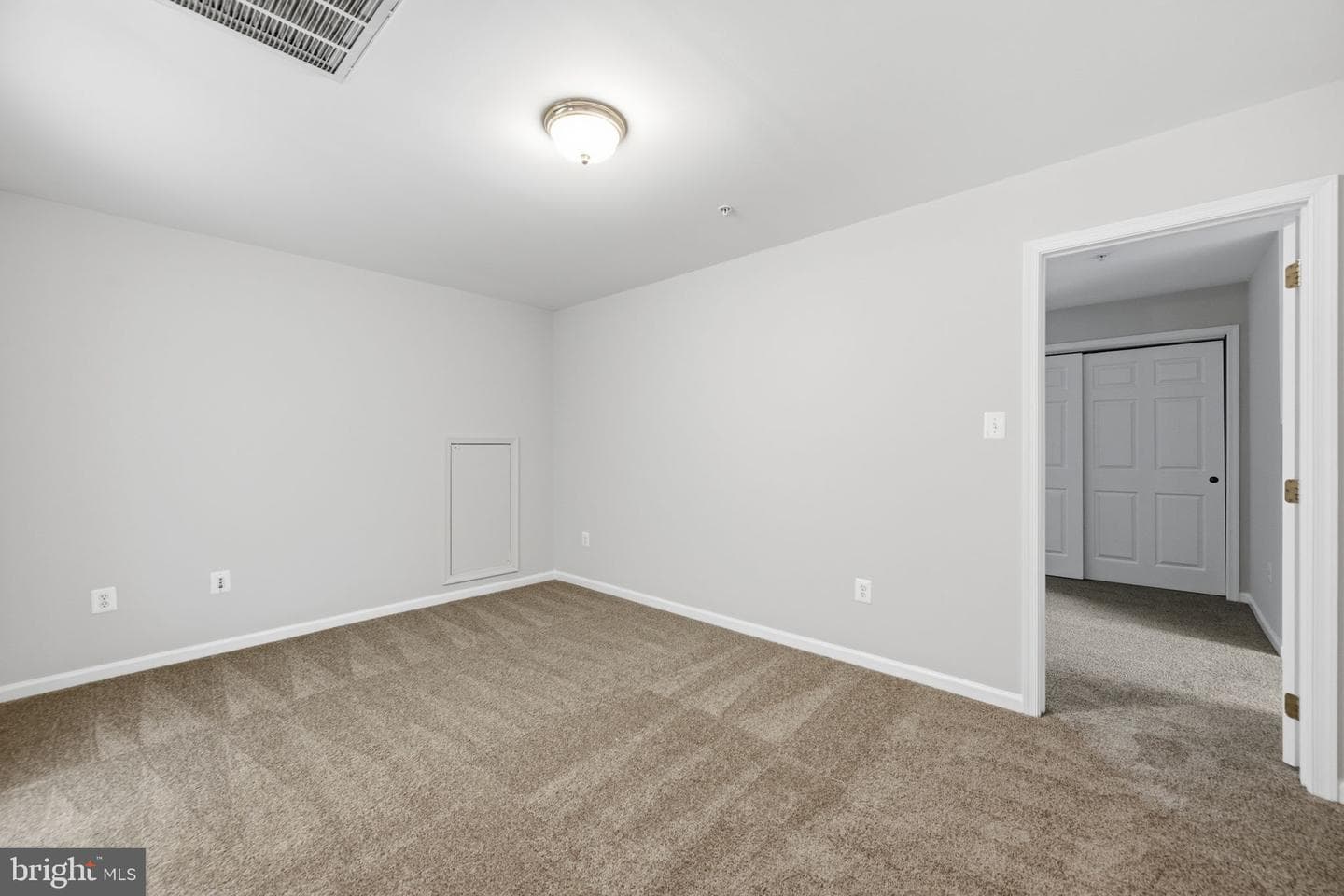 1004 Gaither Road photo 30