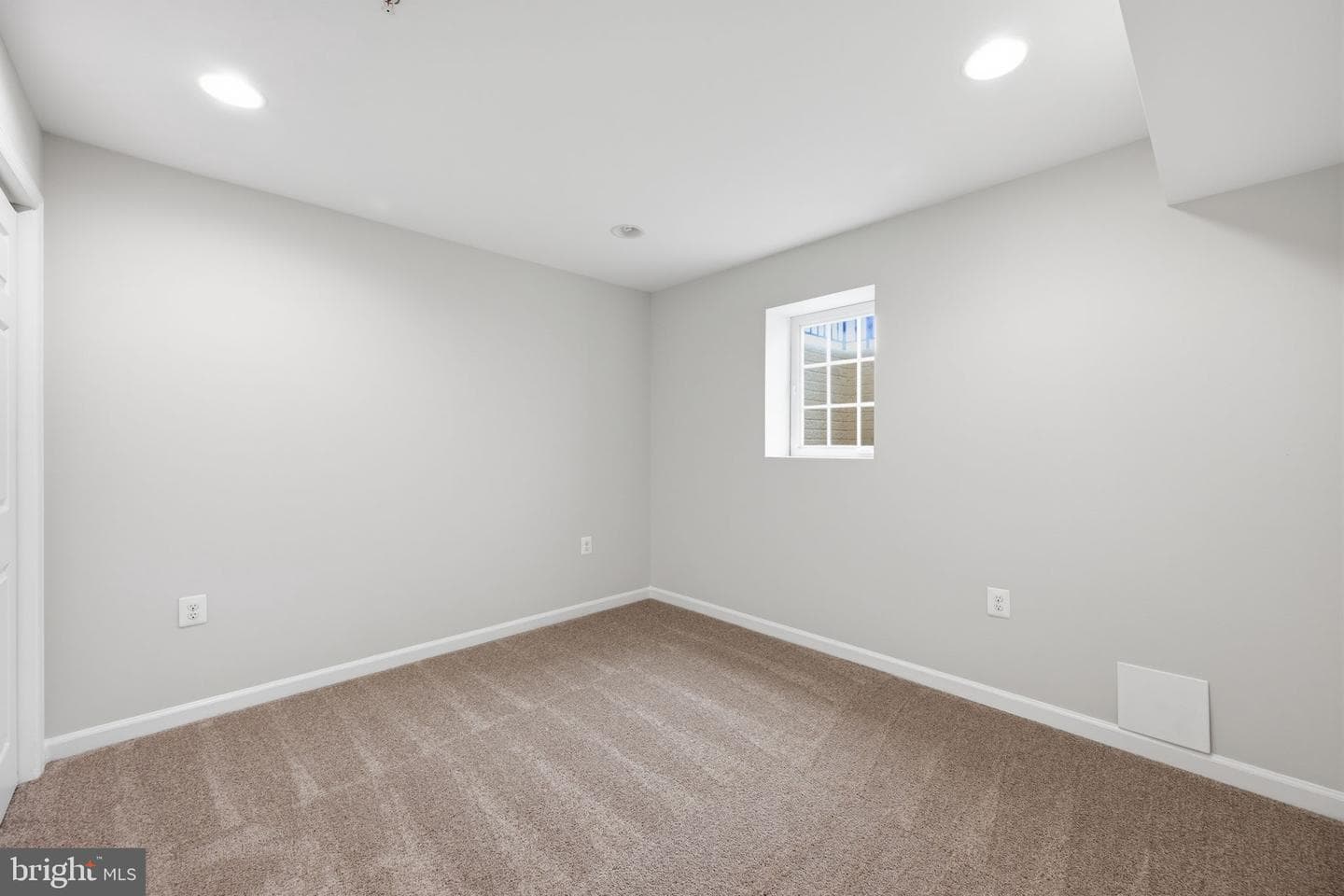 1004 Gaither Road photo 36