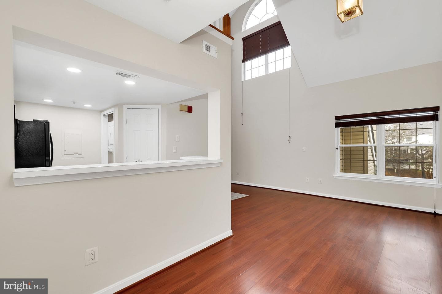 913 Hillside Lake Terrace #413 photo 2