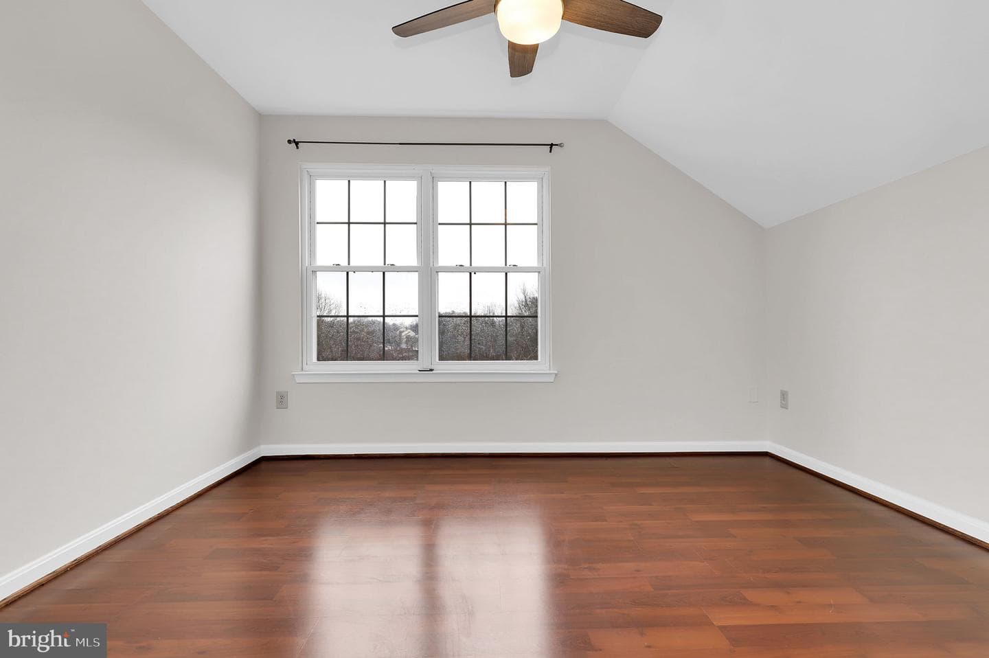 913 Hillside Lake Terrace #413 photo 20