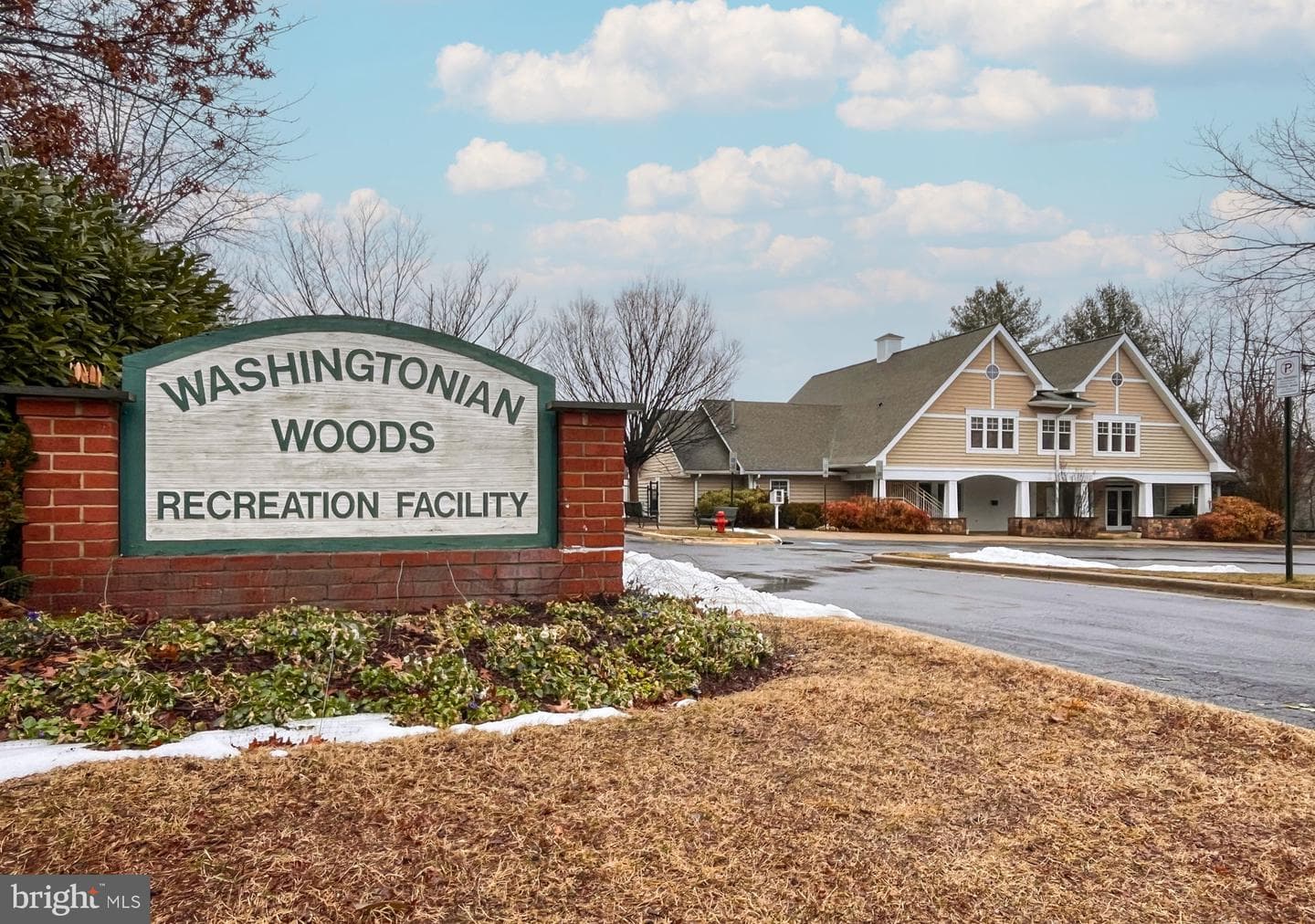 913 Hillside Lake Terrace #413 photo 25