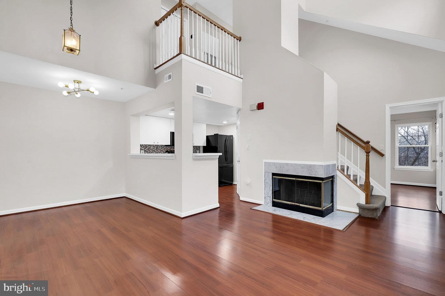 913 Hillside Lake Terrace #413 photo 3
