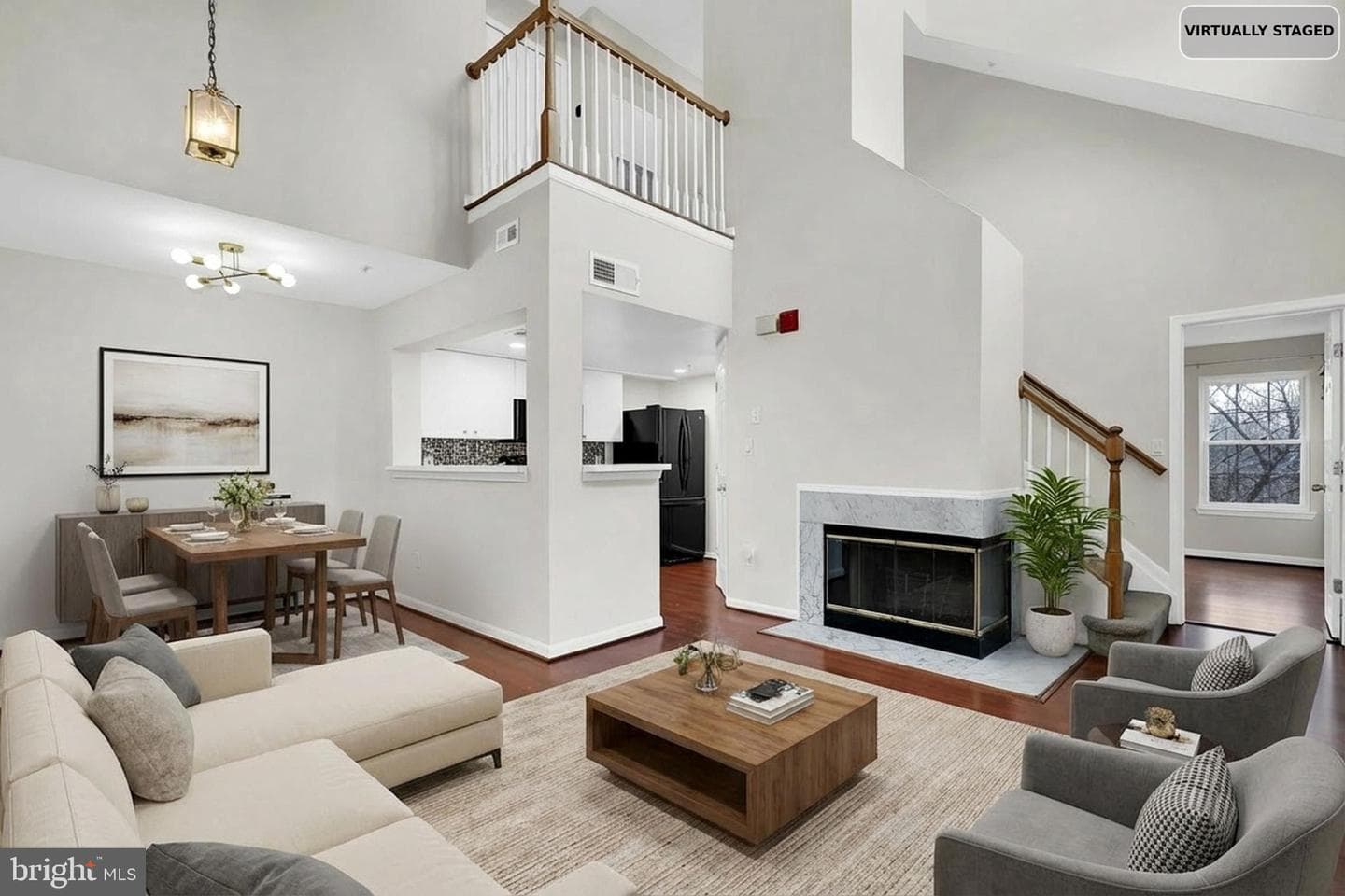 913 Hillside Lake Terrace #413 photo 4
