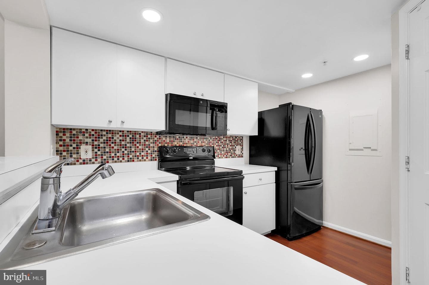 913 Hillside Lake Terrace #413 photo 7
