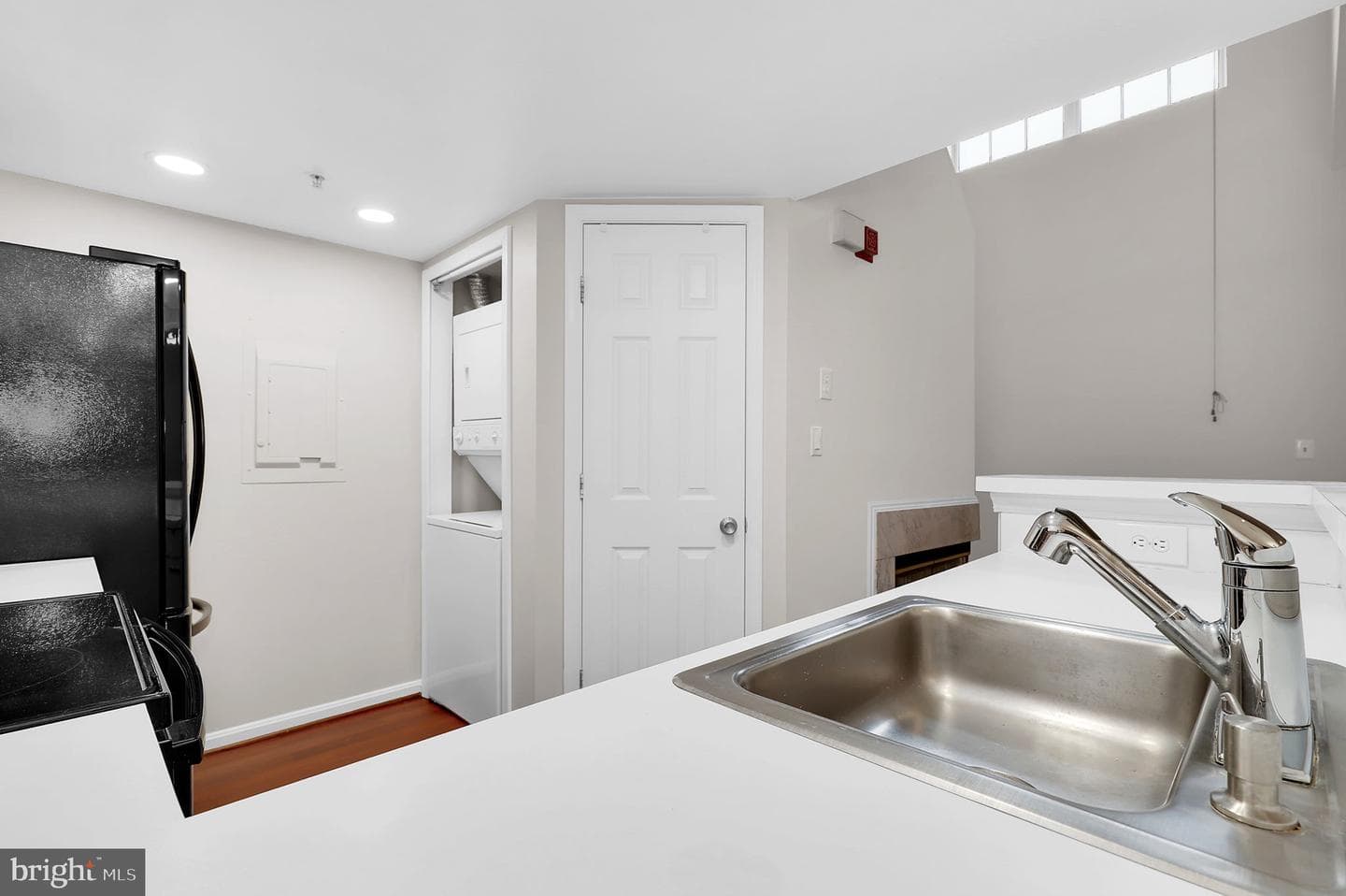 913 Hillside Lake Terrace #413 photo 8