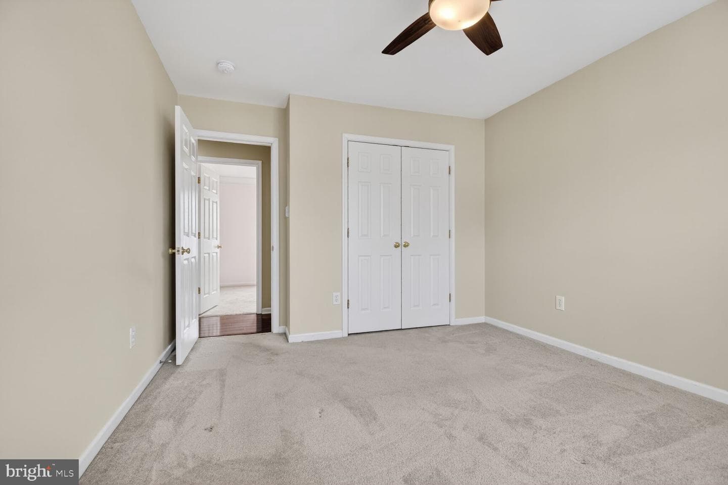 19234 Golden Meadow Drive photo 13